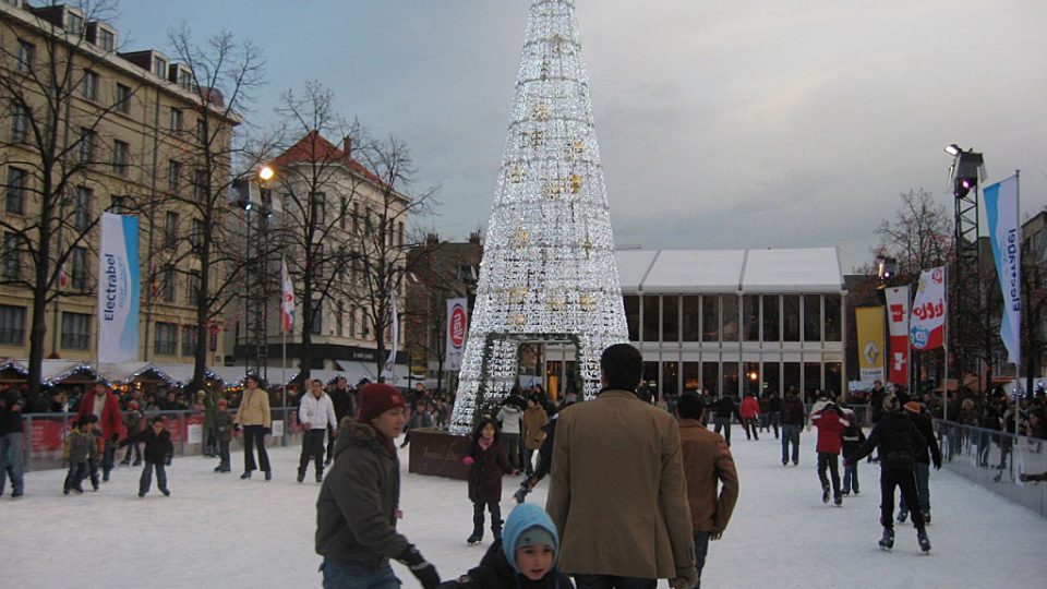 Vánoční kluziště v Bruselu