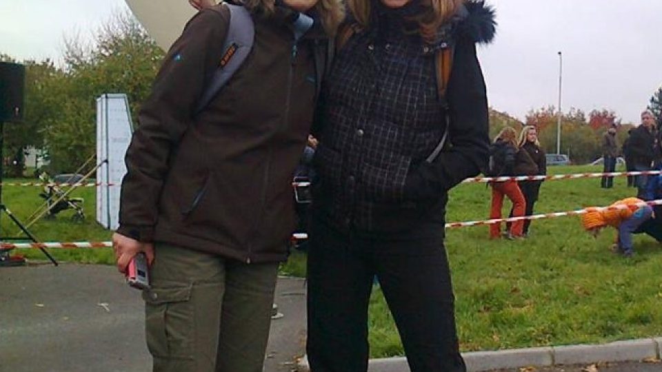 Šárka Fenyková a Magdalena Šorelová z Rádia Junior s dropionem