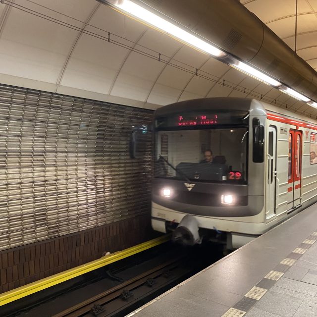 Kolejiště metra je nebezpečné místo | foto: Tereza Čistotová,  Český rozhlas