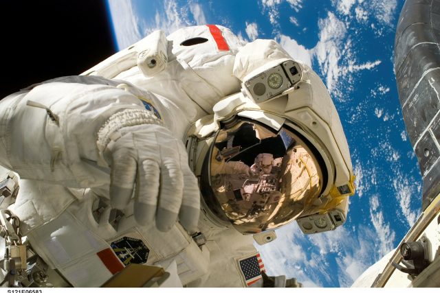 Astronaut ve vesmíru | foto: Licence Public domain CC0,  Fotobanka Pixabay