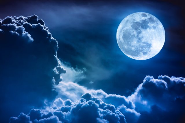 Jak daleko je od náš Měsíc? | foto: Shutterstock