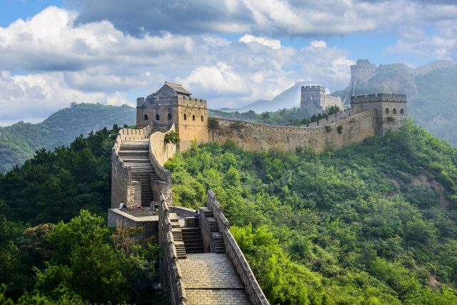 Velká čínská zeď je fascinující stavba | foto: Shutterstock