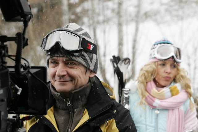 Michal Suchánek a Eva Jeníčková při natáčení pokračování komedie Sněženky a machři po 25 letec | foto: Ondřej Littera,  MAFRA / Profimedia