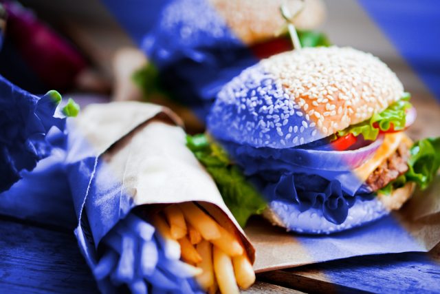 Modrá barva potlačuje chuť k jídlu | foto: Shutterstock