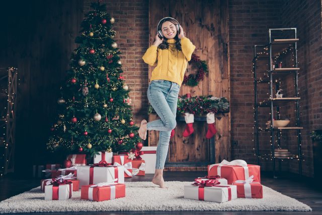 Jaké vánoční hity letos oblíbení zpěváci &quot;upekli&quot;? | foto: Shutterstock