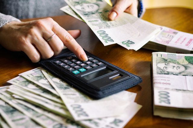 Peníze mají velkou moc. Jak nás ovlivňují? | foto: Shutterstock