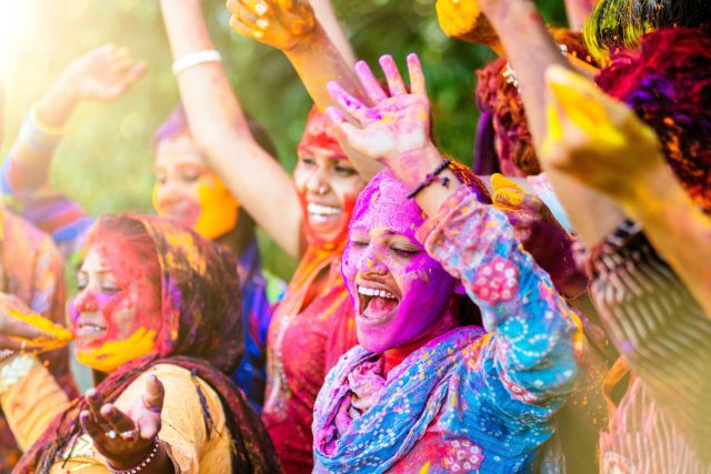 Kdo se bojí ušpinit od barev,  nemůže slavit svátek Hólí | foto: nelle hembry,  Shutterstock