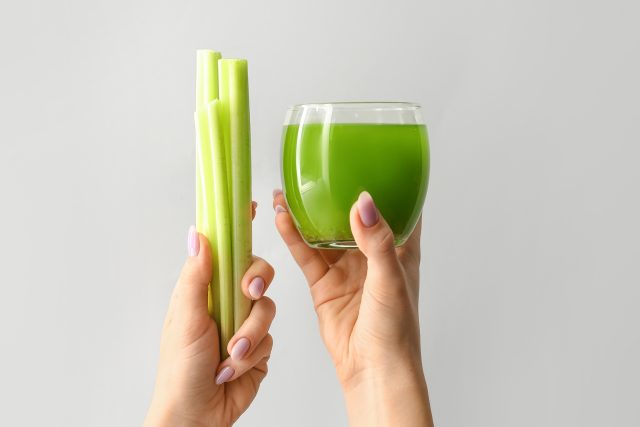 Z celeru si můžete připravit i zdravý nápoj | foto: Shutterstock