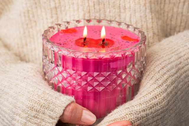 Vonné svíčky jsou oblíbené  (ilustrační foto) | foto: Shutterstock